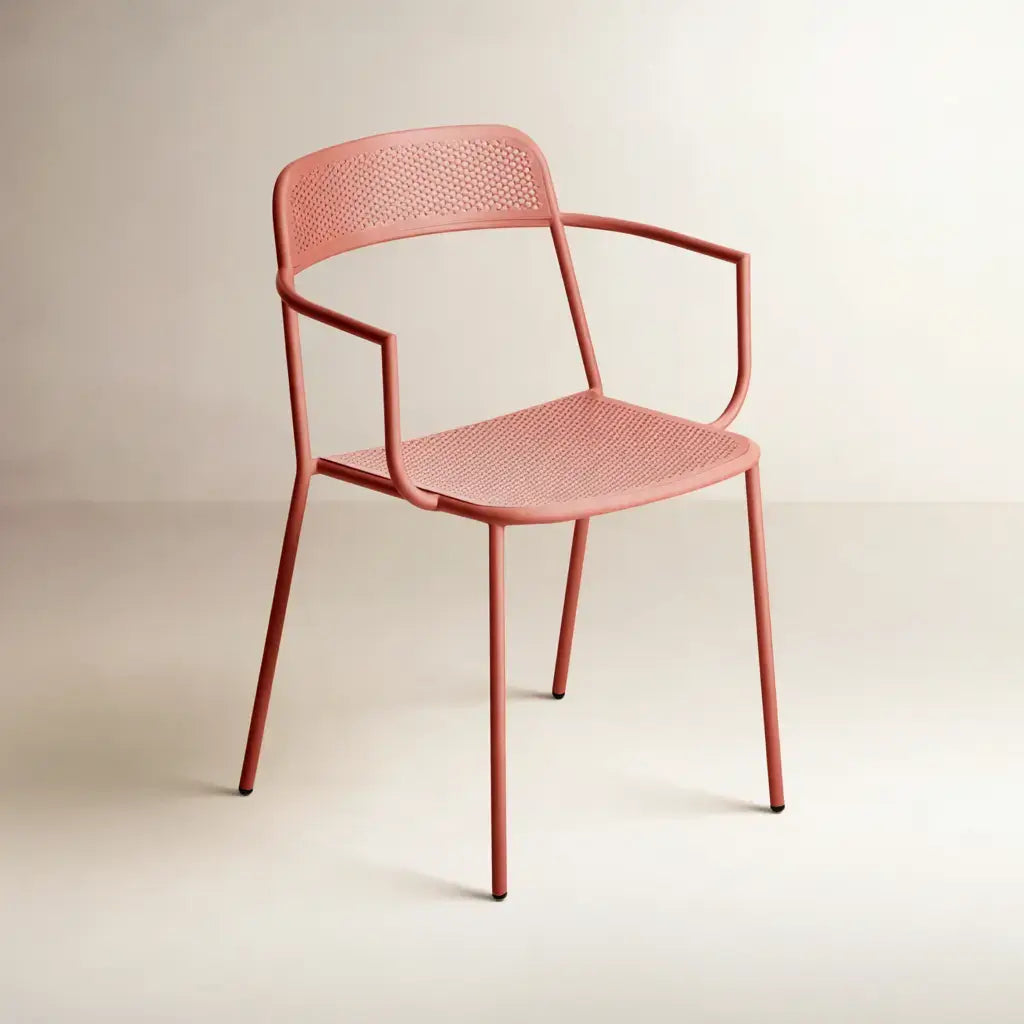 Silla con brazos rectos y patas finas - rosa
